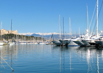 Порт в Антиб, Франция. Фото 20 – фотографии Франции