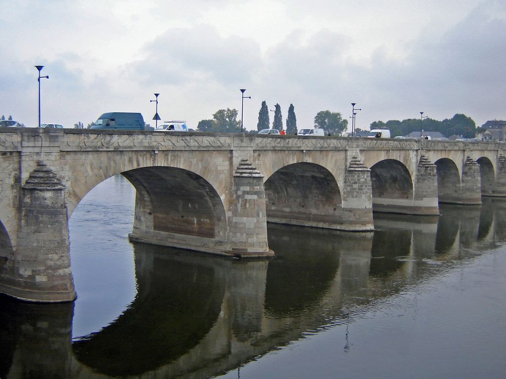 Мост в Сомюре, Франция. Фото 1 – фотографии Франции