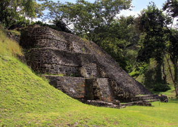 Археологический комплекс Шунантунич (Белиз) – фотографии Белиза