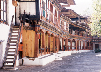Джакар-дзонг (Jakar Dzong) – фотографии Бутана