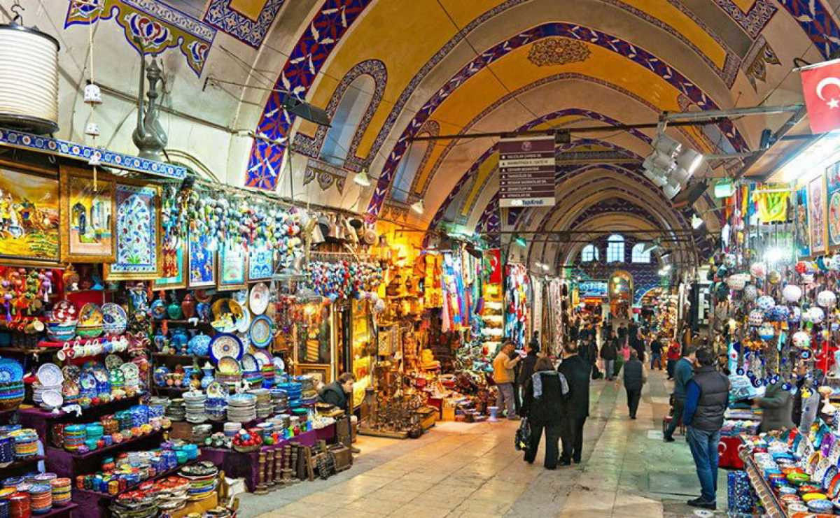 На рынке Капалы Чарши работают около 2500 лавок с невероятным множеством товаров – фотографии Турции