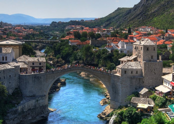 Мост в городе Мостар в Боснии – фотографии Боснии и Герцеговины