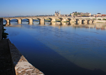 Река Лаура в Блуа, Франция. Фото 2 – фотографии Франции