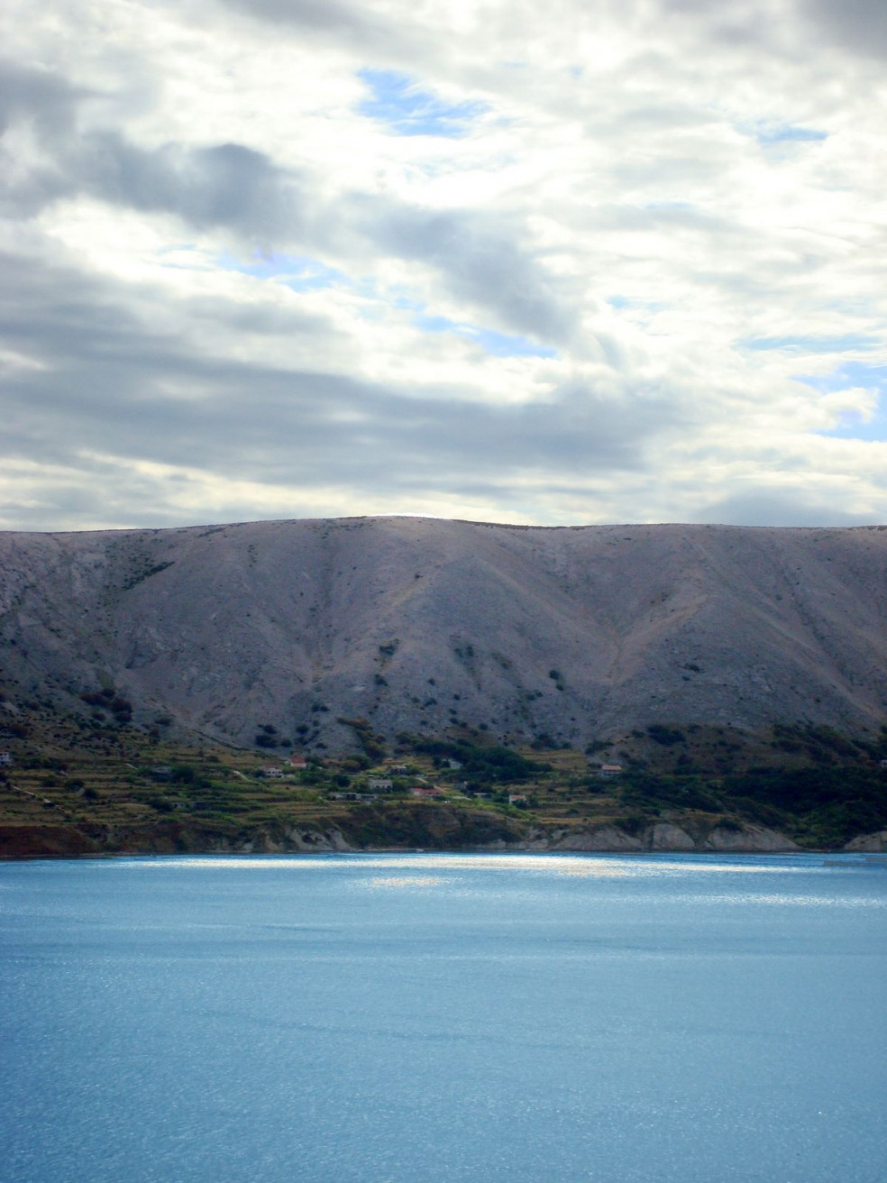 Горы на острове Паг, Хорватия. Фото 1 – фотографии Хорватии