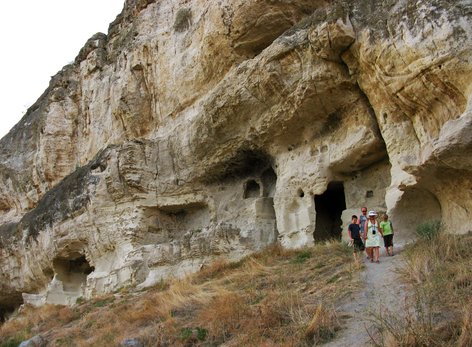 Чуфут-Кале, Крым. Фото 1 – фотографии России