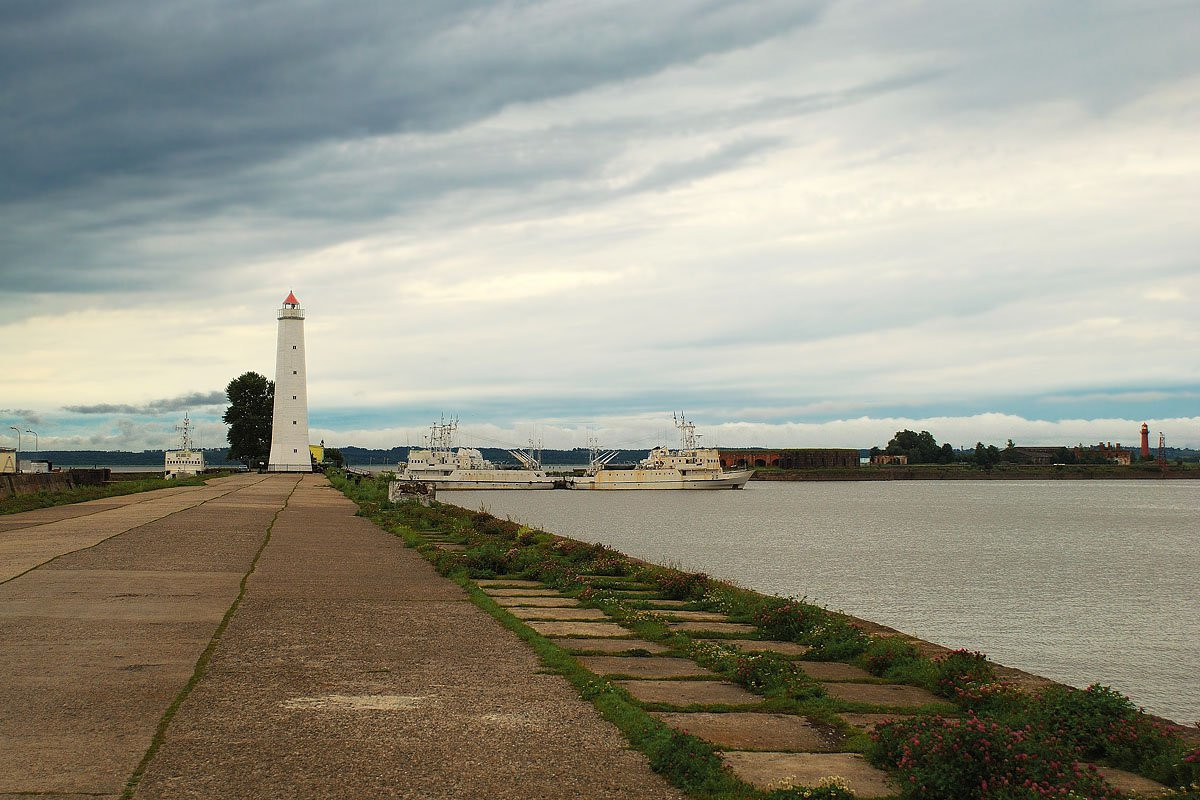 Набережная в Кронштадте, Россия. Фото 4 – фотографии России