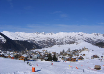 Деревня в Ле-Албиезе, Франция. Фото 6 – фотографии Франции