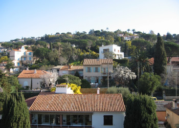 Дома в Сен-Максим, Франция. Фото 1 – фотографии Франции