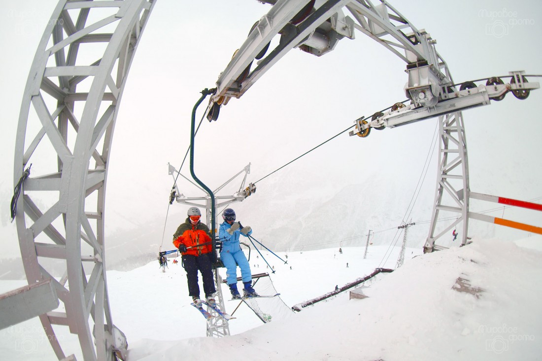 2-х кресельная канатная дорога в  Чегет, Россия. Фото 4 – фотографии России