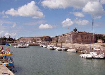 Яхты и катера на острове Олерон, Франция. Фото 11 – фотографии Франции