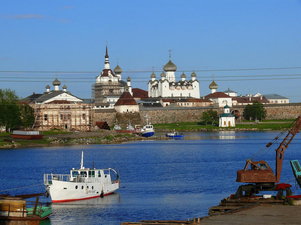 Мужской монастырь в Соловках (Solovetsky Islands) Архангельской области, Россия – фотографии России