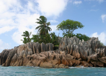 Скала на острове Сен-Пьер, Сейшелы. Фото 1 – фотографии Сейшельских островов