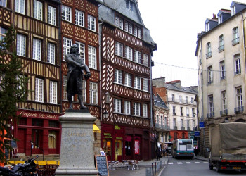 Памятник в Ренне, Франция. Фото 1 – фотографии Франции