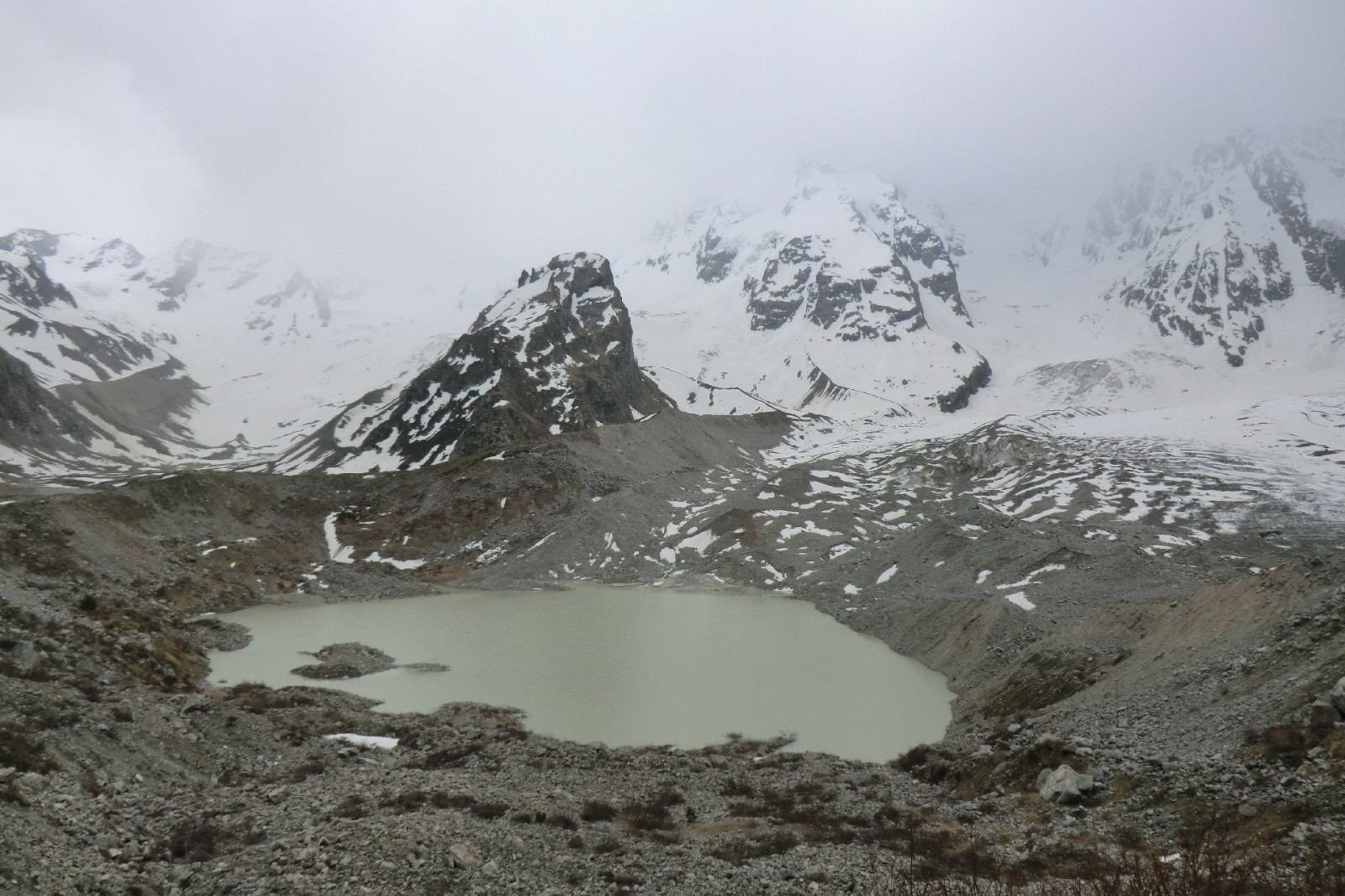 Горные озёра в ущелье Адыл-Су, Кабардино-Балкария, Россия. Фото 2 – фотографии России