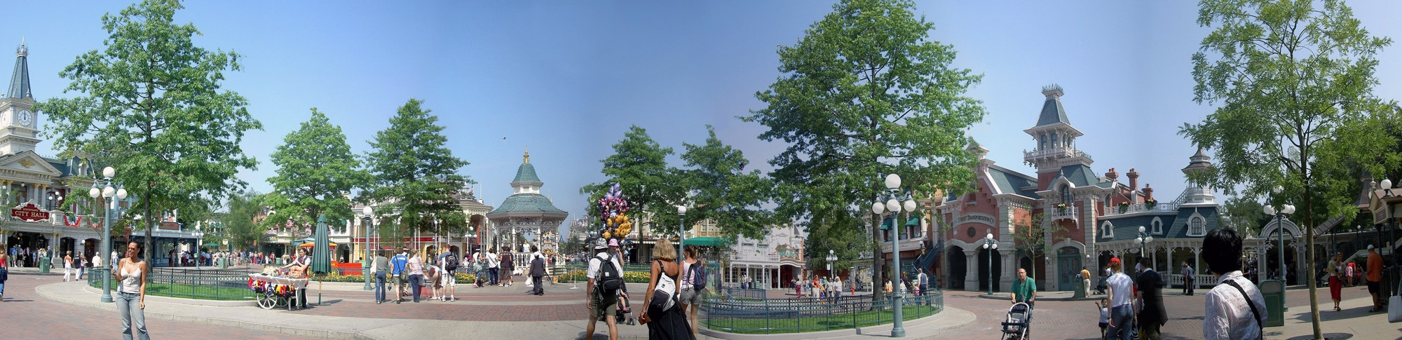 Парк в Диснейленде, Франция. Фото 1 – фотографии Франции