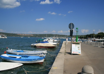 Причал в Пунате, Хорватия – фотографии Хорватии