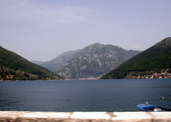 Море в Которском заливе, Черногория – фотографии Черногории