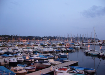 Порт в Жуан-ле-Пен, Франция – фотографии Франции