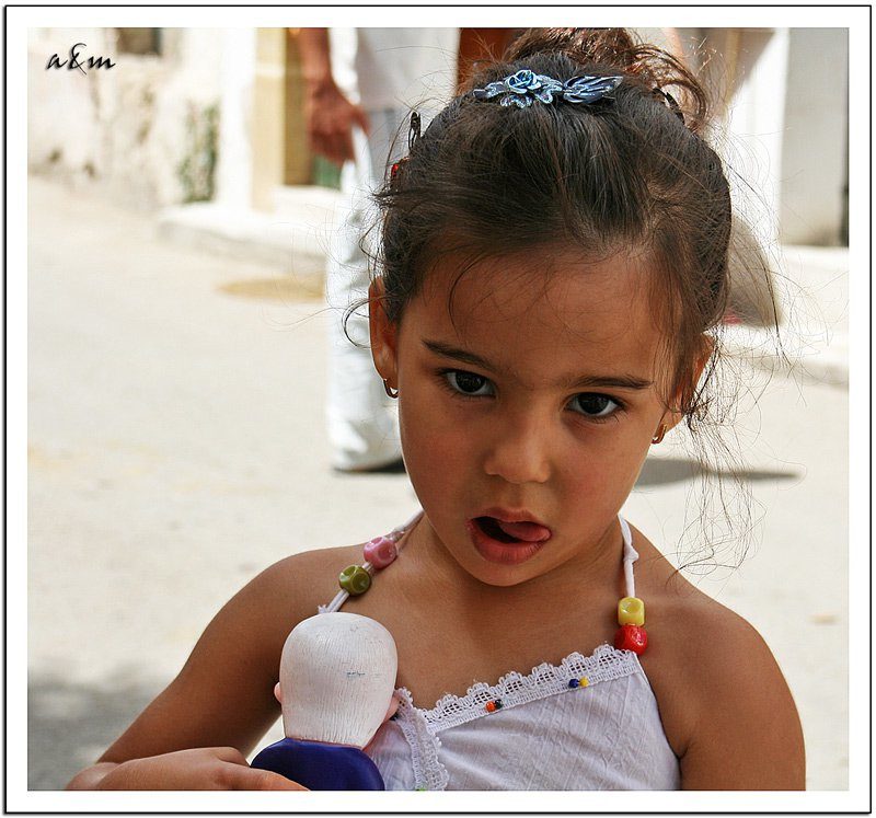 Девочка в Махдии, Северный Тунис – фотографии Туниса