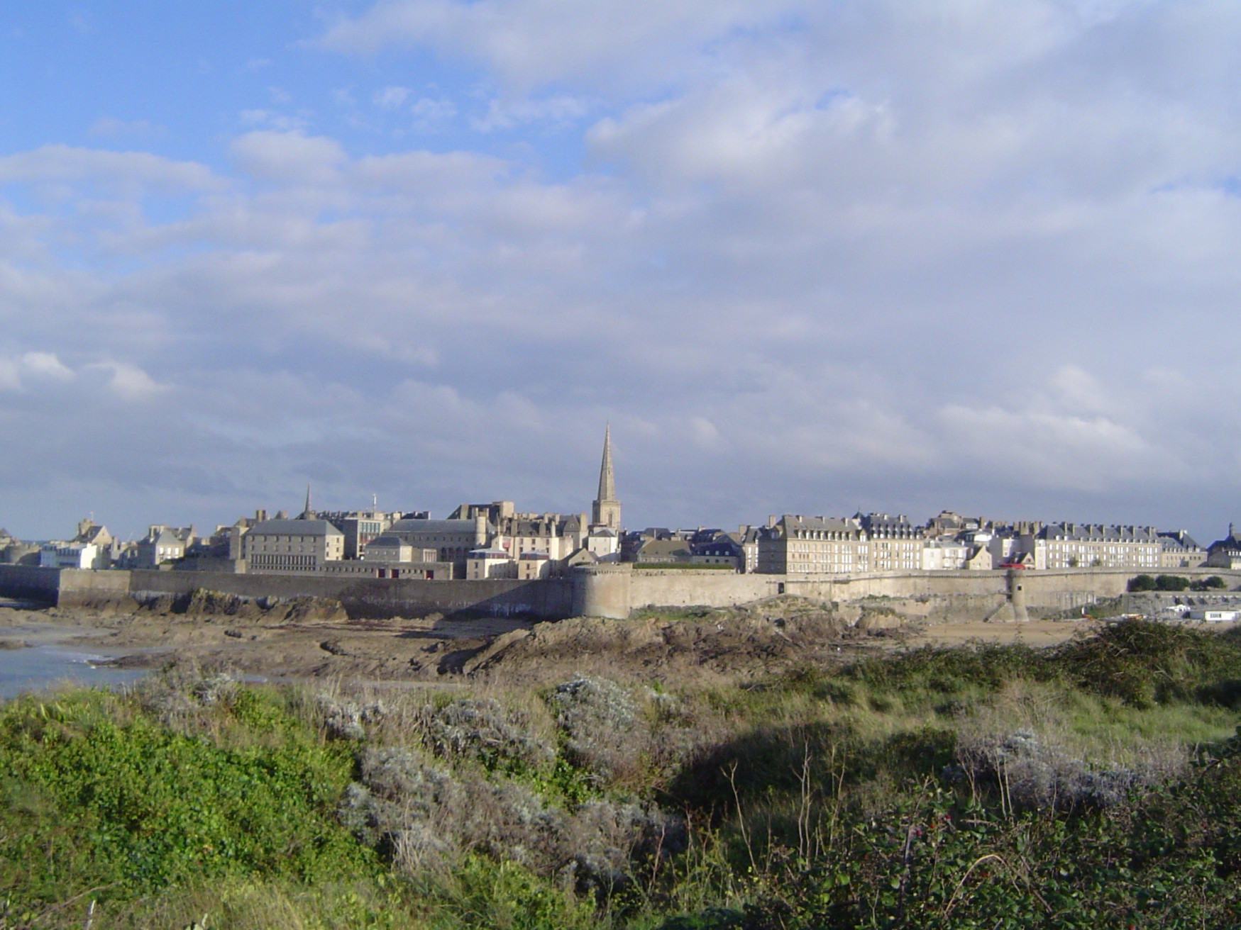 Берега в Сен-Мало, Франция. Фото 1 – фотографии Франции