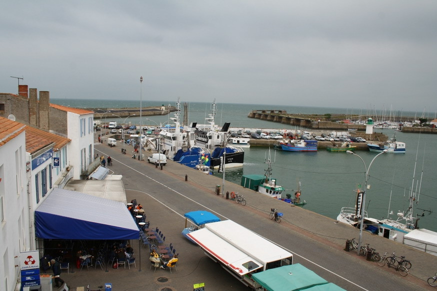 Набережная в Иль-Дье, Франция – фотографии Франции