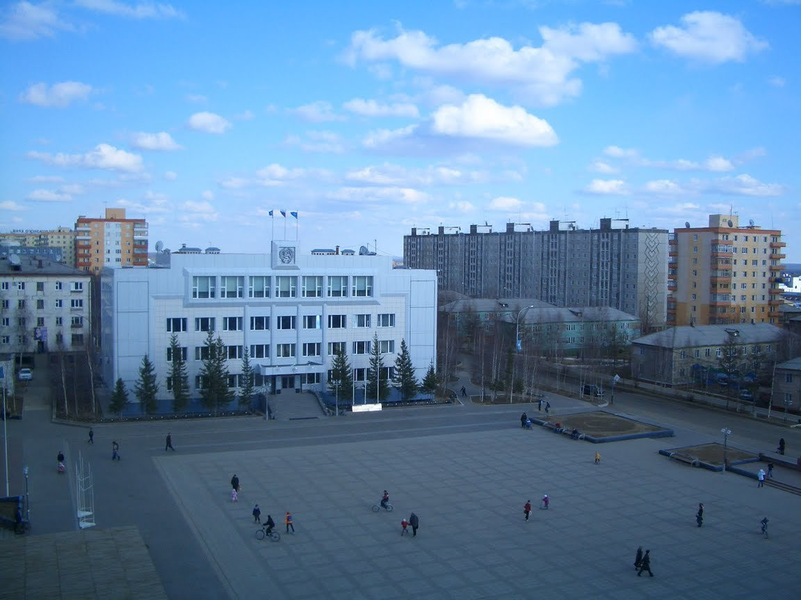 Площадь в Мирном, Россия. Фото 1 – фотографии России