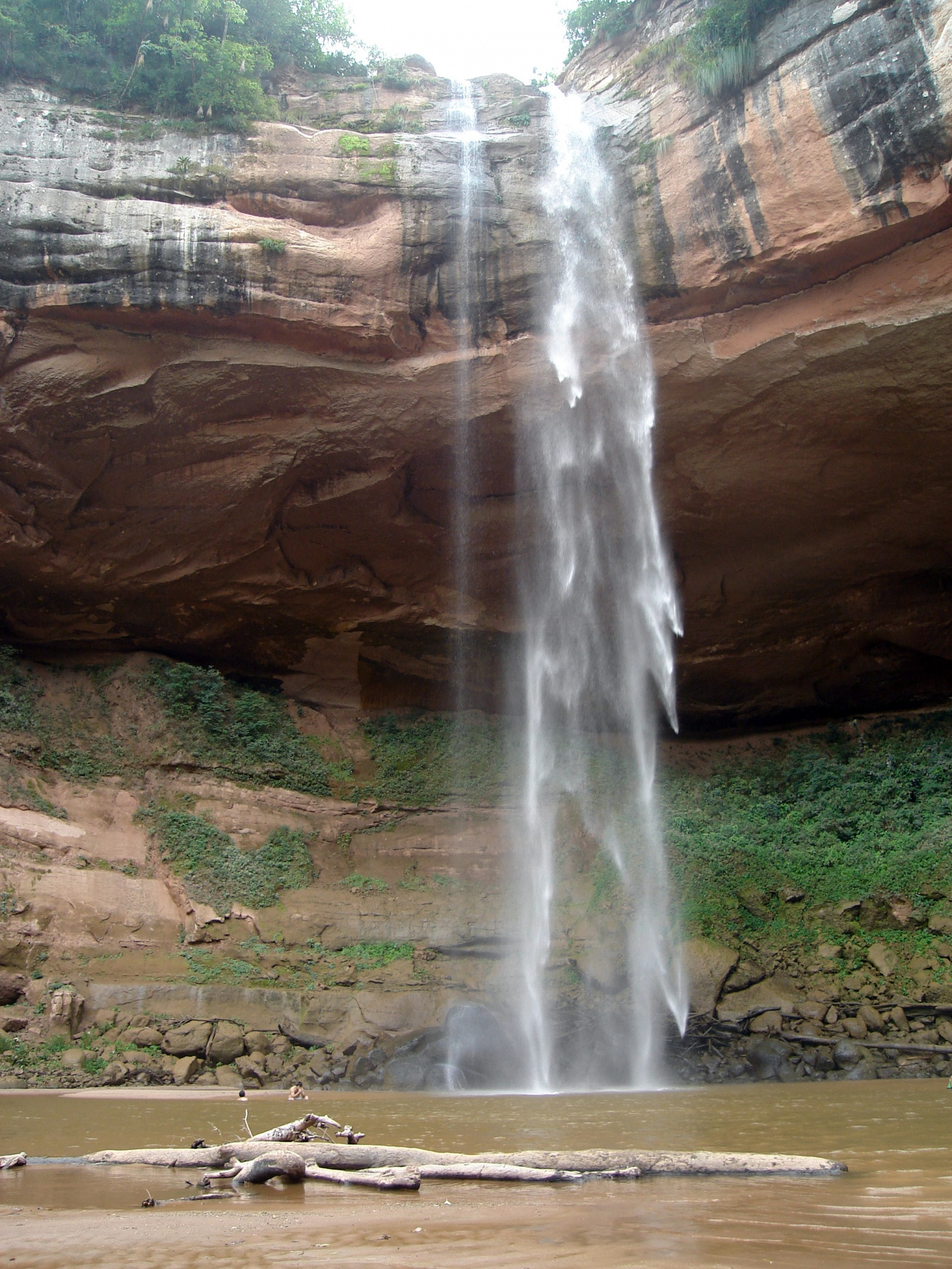 Водопад в Амборо – фотографии Боливии