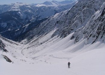 Ущелье в Сен-Коломбан, Франция – фотографии Франции