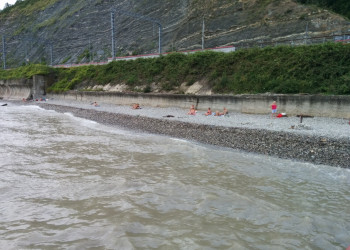 Море после шторма, посёлок Южный. Фото 1 – фотографии России