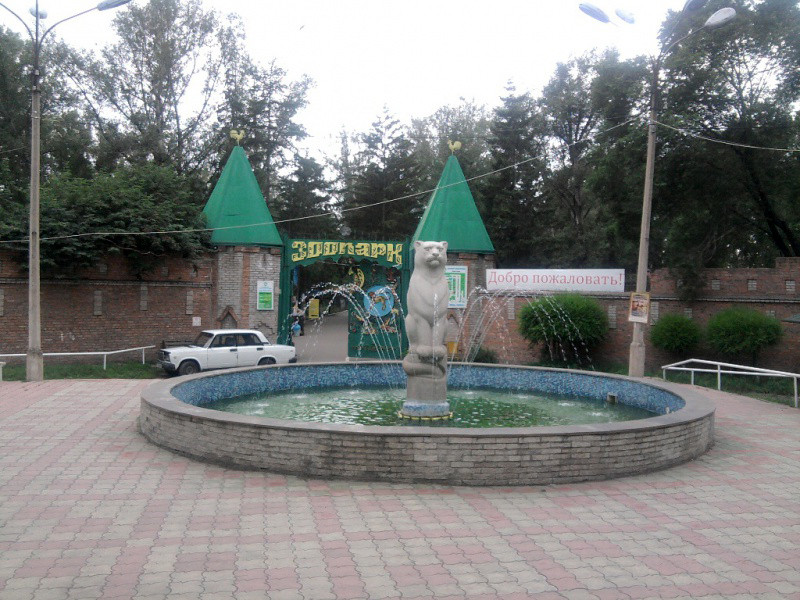 Зоопарк в Абакане, Россия. Фото 1 – фотографии России