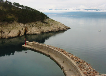 Море в Врбник, Хорватия – фотографии Хорватии