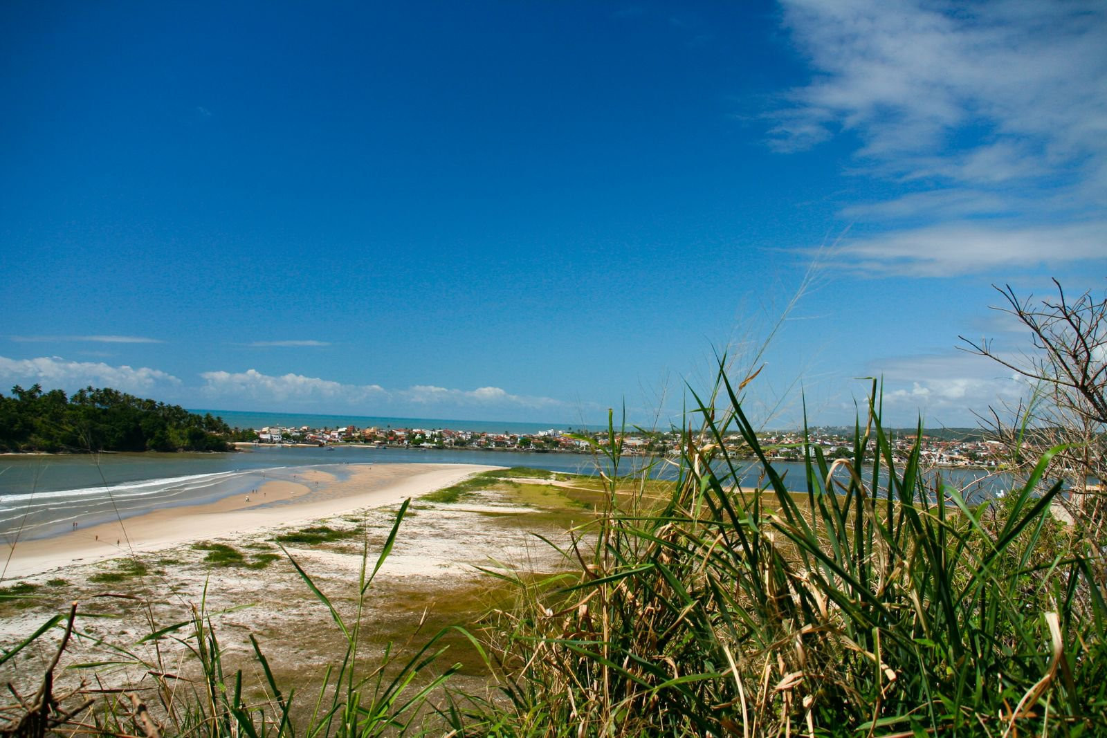 Берега в Ильеусе, Бразилия – фотографии Бразилии