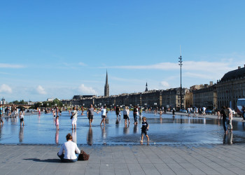 Городская плошадь в Бордо, Франция. Фото 1 – фотографии Франции