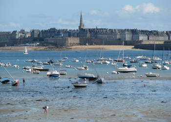 Яхты и катера в Сен-Мало, Франция. Фото 2 – фотографии Франции