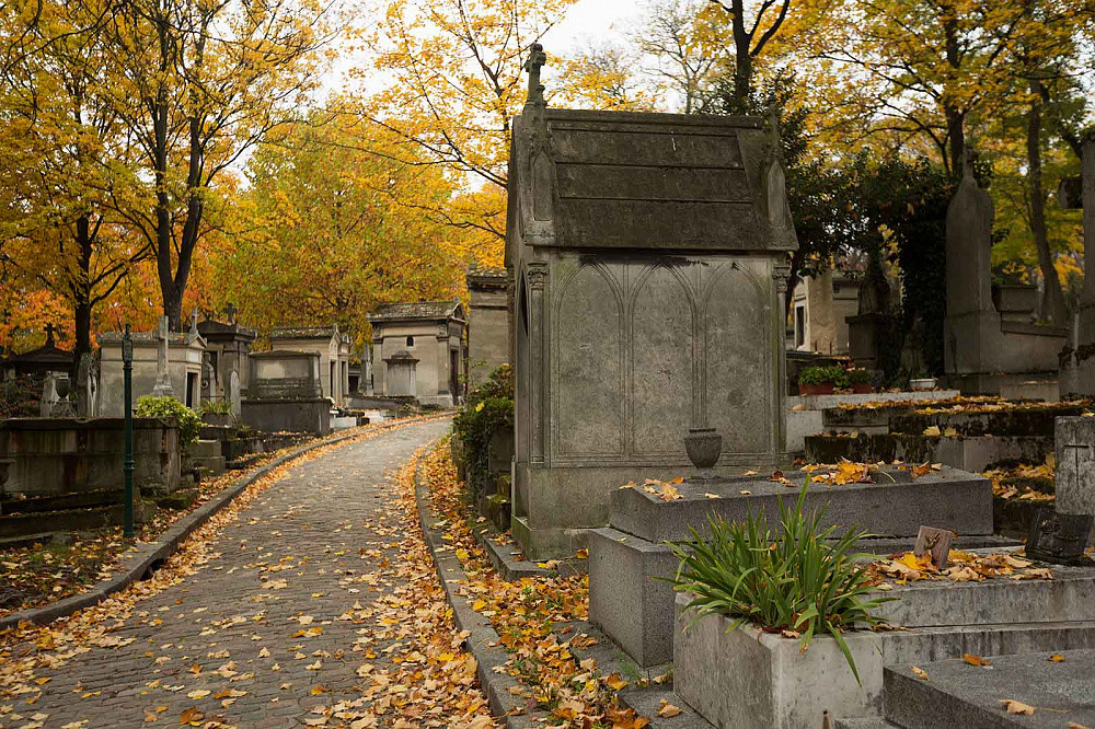 Кладбище Пер-Лашез (Pere Lachaise Cemetery), Париж, Франция – фотографии Франции