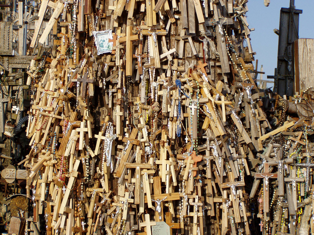 История Горы Крестов в Литве, в основном, построена из легенд – фотографии Литвы