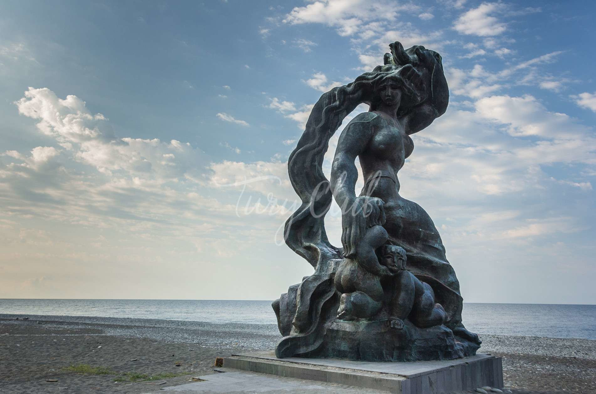 Скульптура Медея - дочь царя Колхиды. Пицунда. Абхазия – фотографии Абхазии