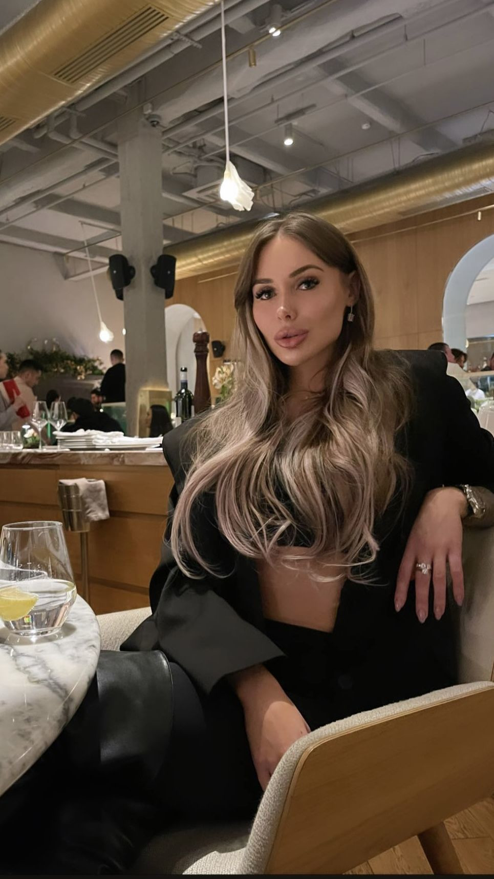 Ю – фотографии