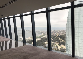 Вид из окон отеля Fairmont Baku, Пламенные башни – фотографии Азербайджана