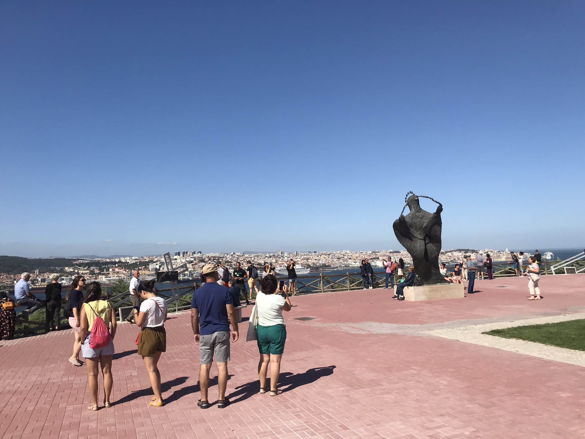 Смотровая площадка у статуи Христа, Лиссабон – фотографии Португалии