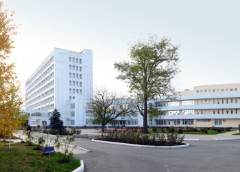 Санаторий им. Пирогова, главный корпус в Саки, Россия – фотографии России