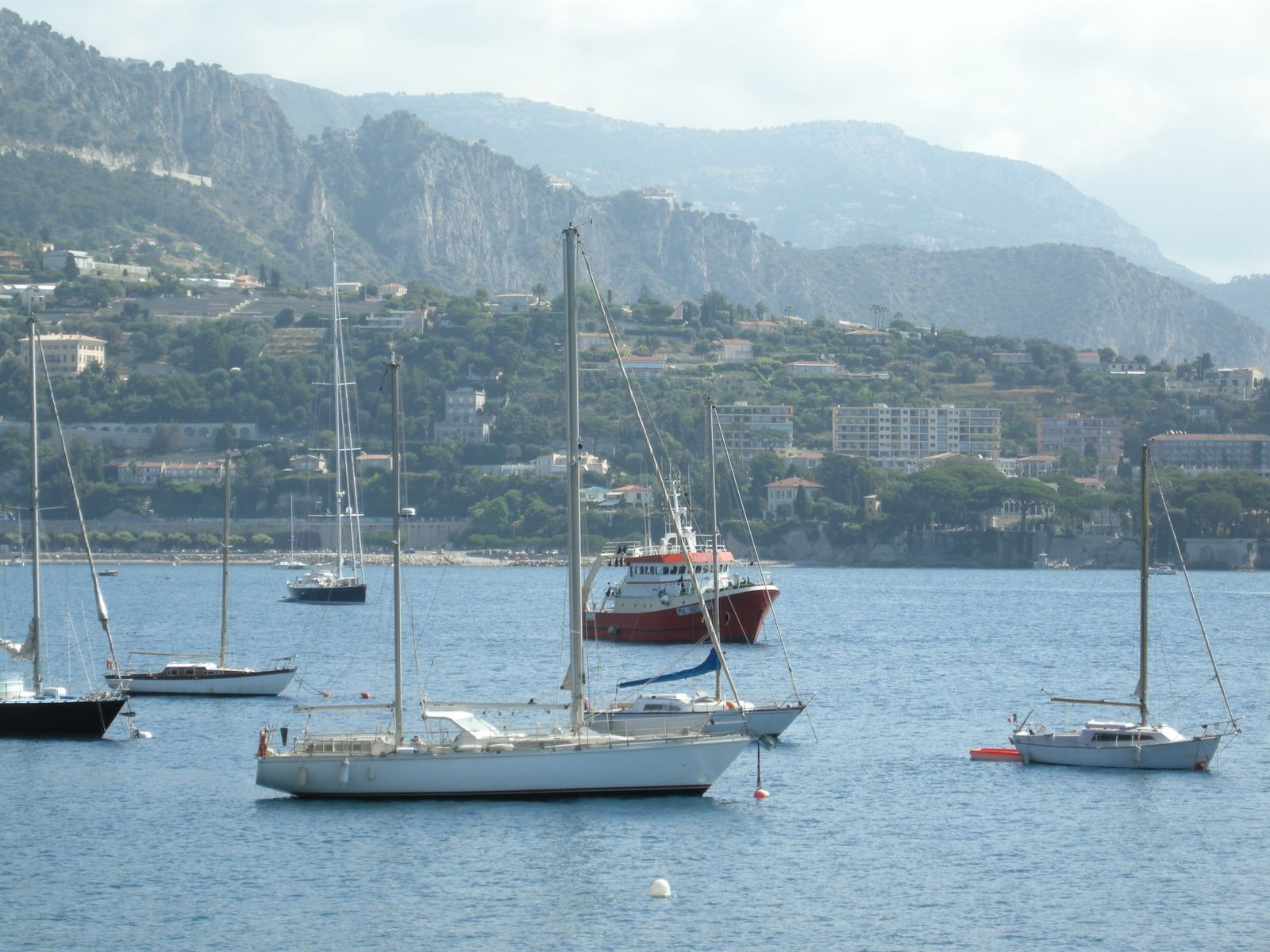 Яхты и катера в Вильфранш-Сюр-Мер, Франция. Фото 7 – фотографии Франции