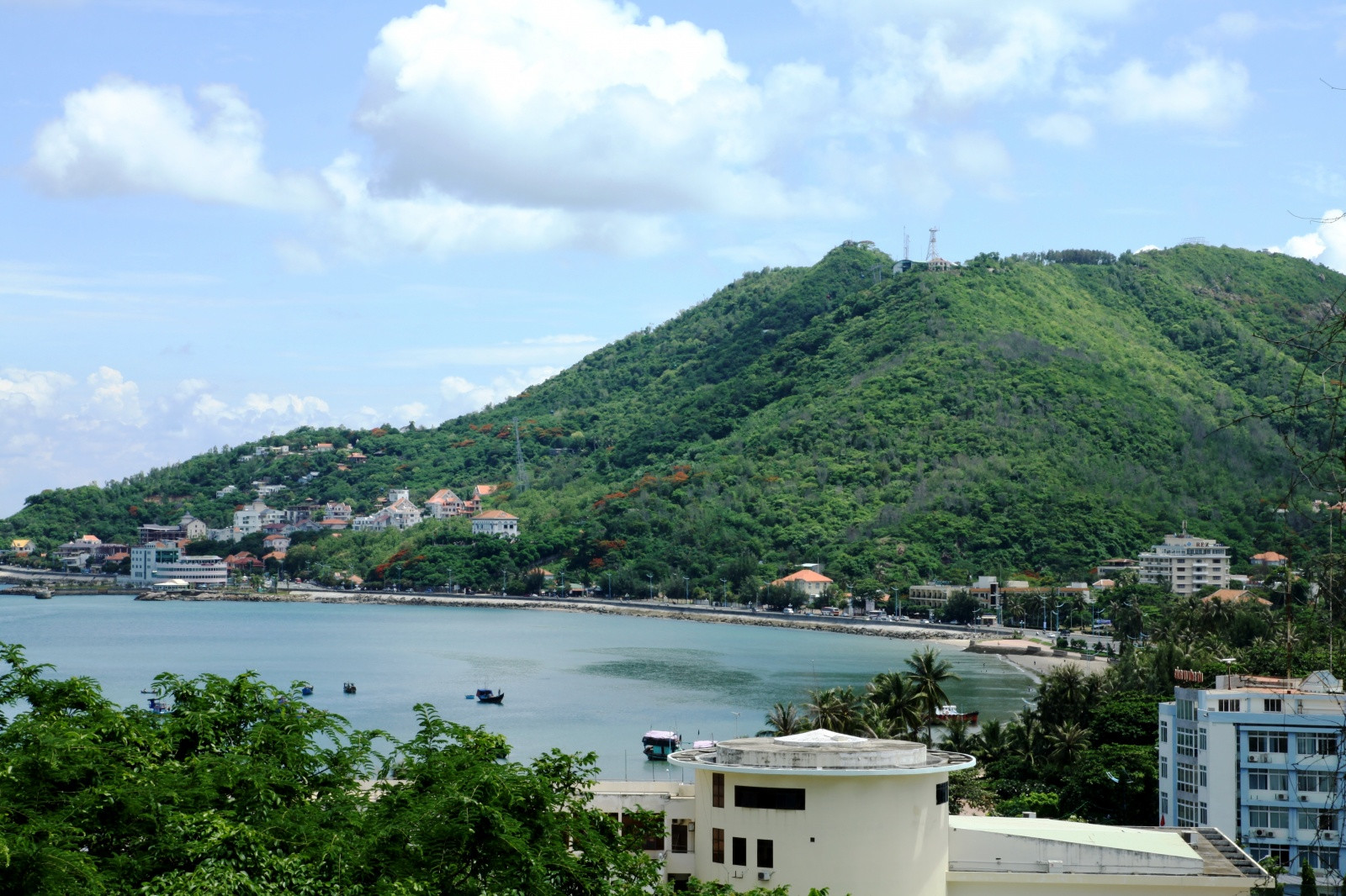 Вунгтау – крупный курортный город на юге Вьетнама – фотографии Вьетнама