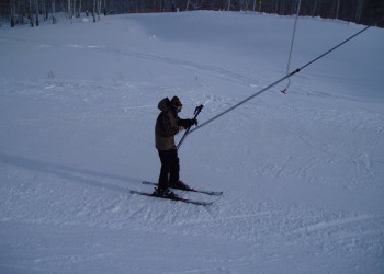 Лыжник в Новососедово, Россия. Фото 1 – фотографии России
