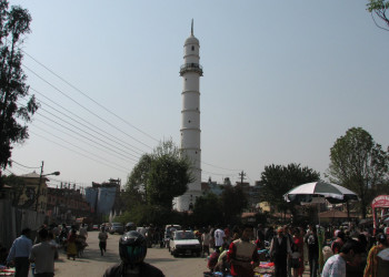 Башня Бхимсен (Bhimsen Tower) или Дхарахара – фотографии Непала