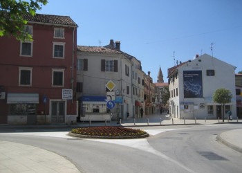 Улица в Умаге, Хорватия – фотографии Хорватии