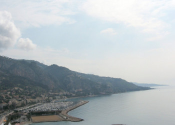 Побережье в Ментоне, Франция – фотографии Франции