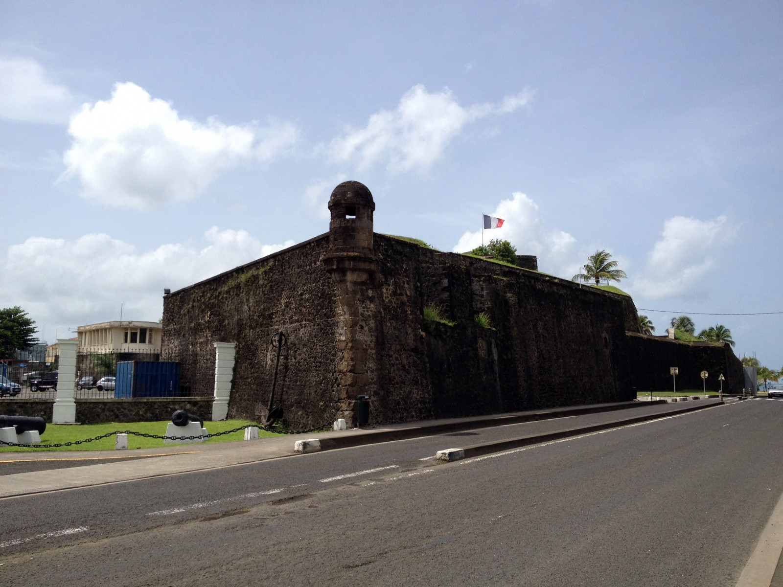 Форт Сен-Луи (Fort Saint-Louis) – фотографии Мартиники
