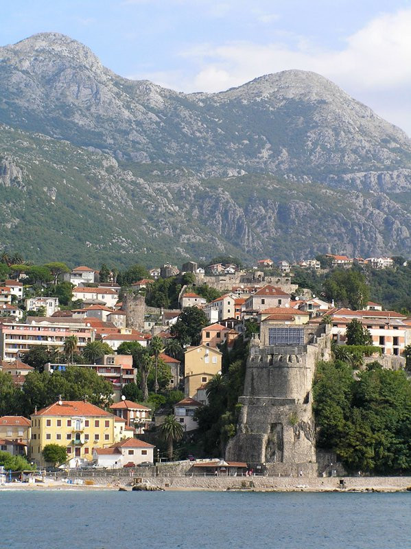 Дома в Херцег-Нови, Черногория. Фото 25 – фотографии Черногории