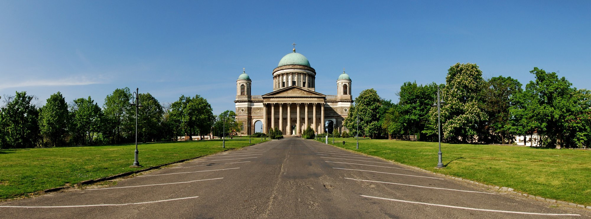Базилика святого Адальберта  – фотографии Венгрии